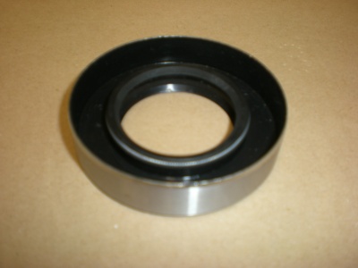 Pinion oil seal , TR4 / Sprint etc