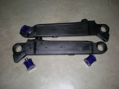 Pair recon trailing arms fitted with polyurethane bushes TR7