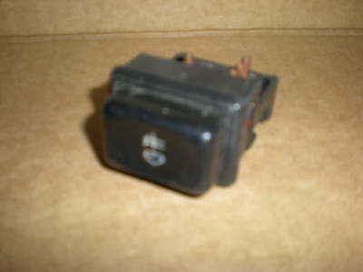 TR7 Fog lamp switch, push button S/H