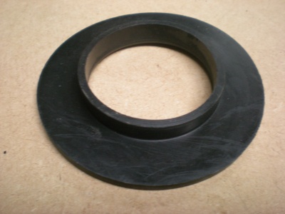 TR7 Front Coil spring rubber - lower 