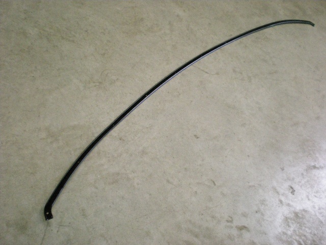 Retainer for front hood seal