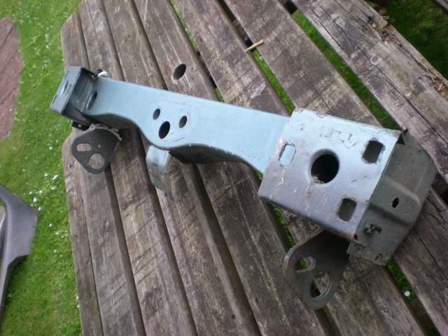 Front chassis crossmember, late S/H