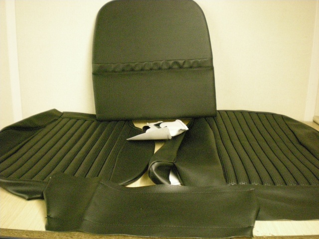 Seat cover set MKII front, RH Stag
