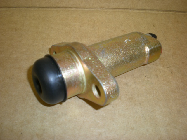 Clutch Slave Cylinder - Sprint/1850/2000