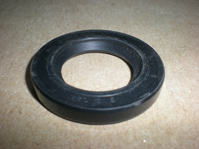 Front oil seal (from CL22477C)